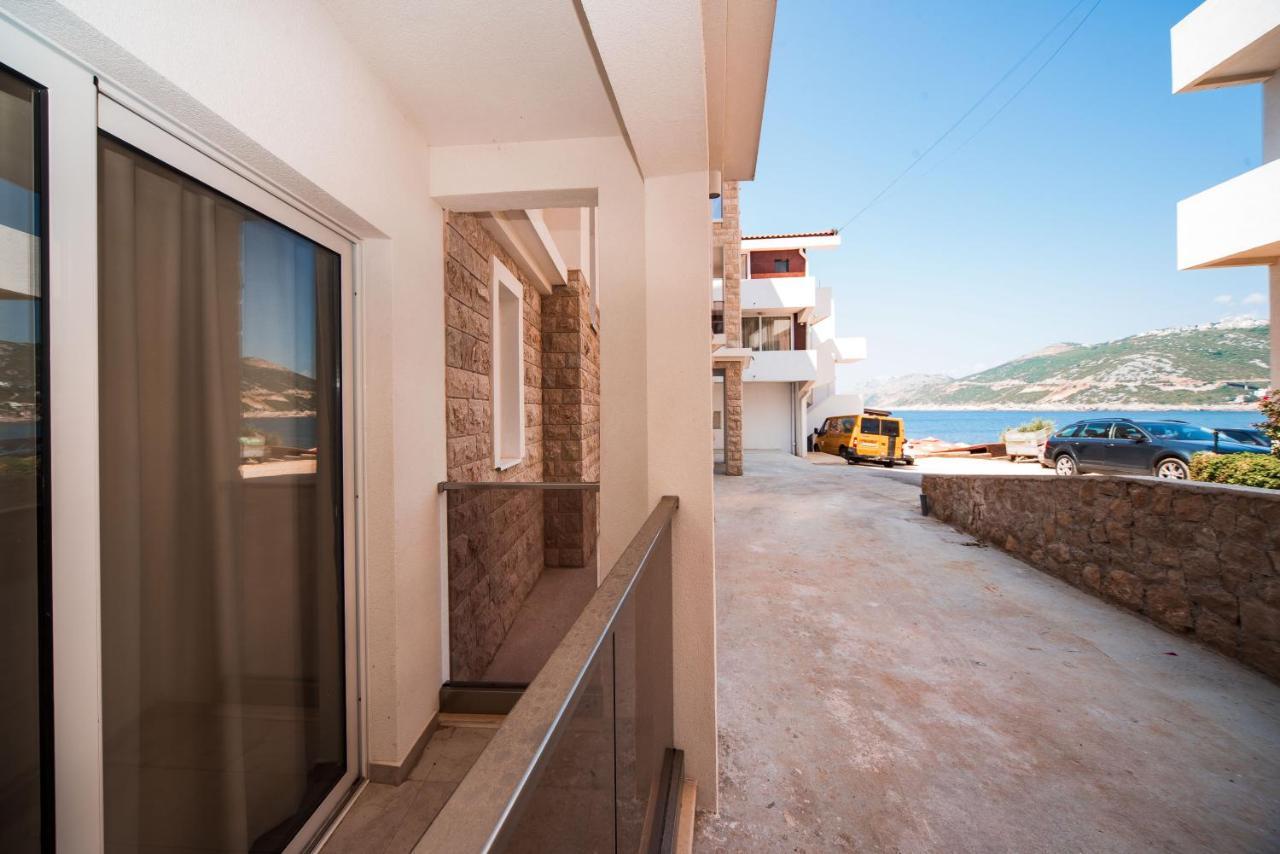 David Lux Beach Rooms Dobra Voda Exterior photo